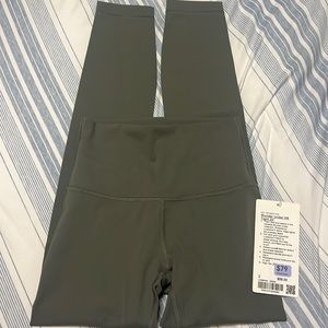 Lululemon wunder under HR tight 25”